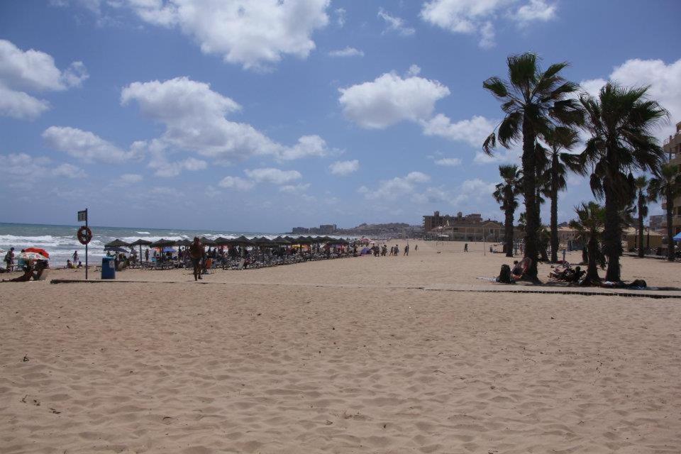Апартаменты Playa De La Mata Аликанте Экстерьер фото